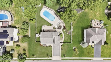 Welcome home to this spacious and beautifully maintained Center - photo 50