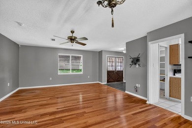 This well kept home is located close to shopping as well as golf - photo 4