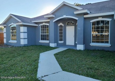 BRING ALL OFFERS!!! Bring all offers.  Beautifully remodeled - photo 1