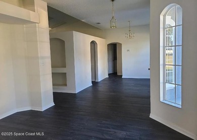 BRING ALL OFFERS!!! Bring all offers.  Beautifully remodeled - photo 5