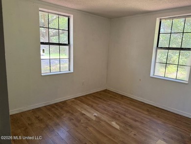 Some homes have good bones. This one has good bones and good - photo 11