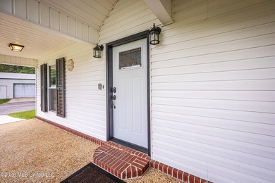 Welcome to your own private retreat in the desirable Spring Lake - photo 11