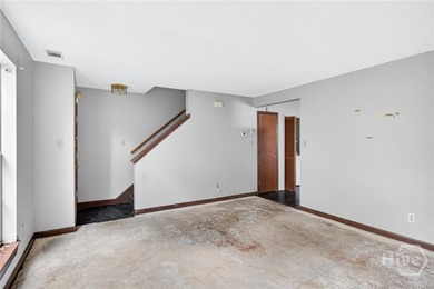 Opportunity knocks with this brick end-unit townhome offering NO - photo 3