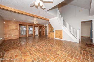 Welcome to your own private retreat in the desirable Spring Lake - photo 19