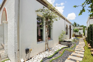 Must see this outstanding home in the renowned Fountains CC - photo 4