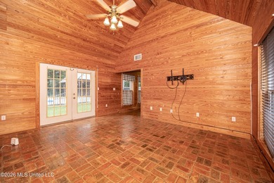 Welcome to your own private retreat in the desirable Spring Lake - photo 27
