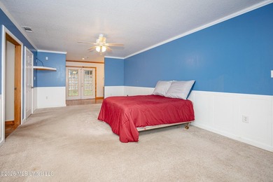 Welcome to your own private retreat in the desirable Spring Lake - photo 32