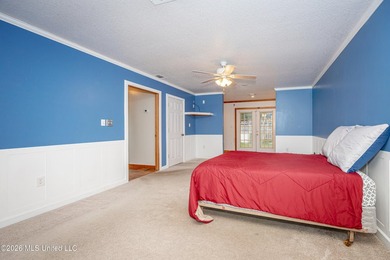 Welcome to your own private retreat in the desirable Spring Lake - photo 33