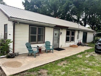 (private lake, pond, creek) Home Sale Pending in Chilhowee Missouri