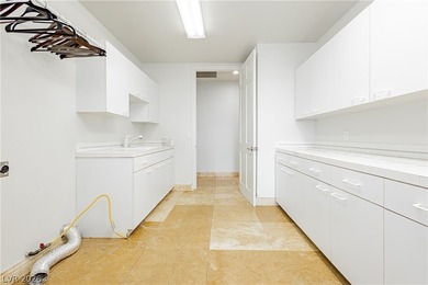 Custom Showcase 5-bedroom home with approx. 5,851 livable sq - photo 35
