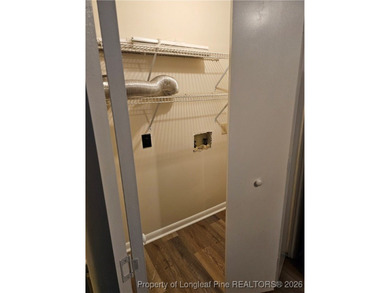 Step into easy living with this beautifully refreshed and - photo 10
