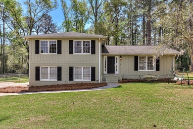 SUPER LOCATION, GREAT CONDITION... This well-maintained family - photo 1