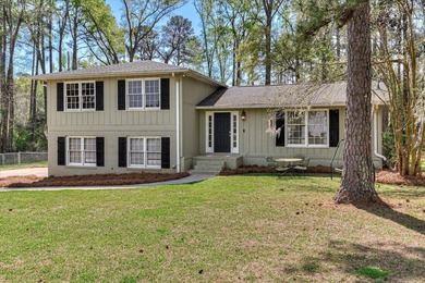 SUPER LOCATION, GREAT CONDITION... This well-maintained family - photo 2