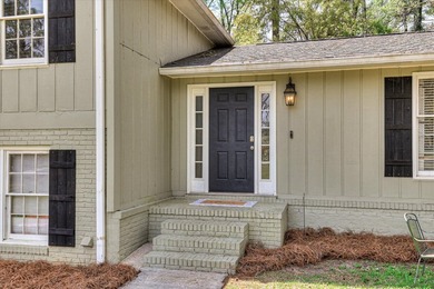 SUPER LOCATION, GREAT CONDITION... This well-maintained family - photo 4