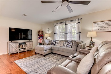 SUPER LOCATION, GREAT CONDITION... This well-maintained family - photo 8