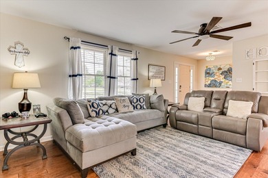 SUPER LOCATION, GREAT CONDITION... This well-maintained family - photo 9