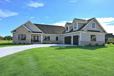 Okauchee Lake Home For Sale in Oconomowoc Wisconsin