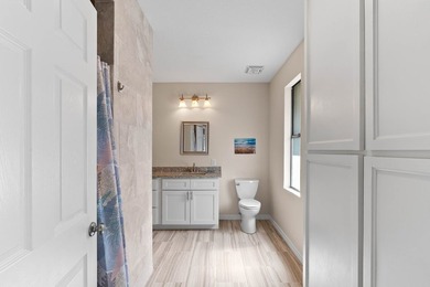 2321 Harbor Drive has been beautifully updated and thoughtfully - photo 15