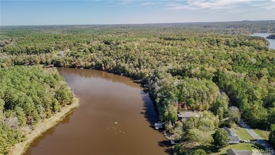 Waterfront living w/game-day convenience, 4-bdrm lk hs retreat - photo 17
