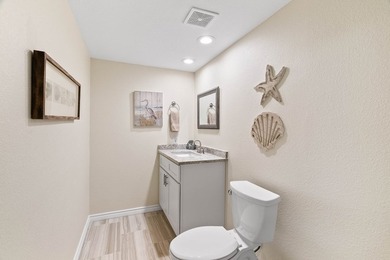2321 Harbor Drive has been beautifully updated and thoughtfully - photo 20