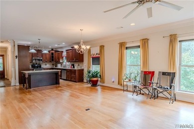 Waterfront living w/game-day convenience, 4-bdrm lk hs retreat - photo 32