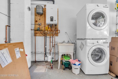 Welcome to this unique Yellowstone model featuring 2 full baths