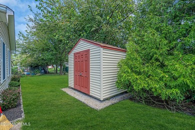 Welcome to this unique Yellowstone model featuring 2 full baths