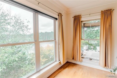 Waterfront living w/game-day convenience, 4-bdrm lk hs retreat - photo 39