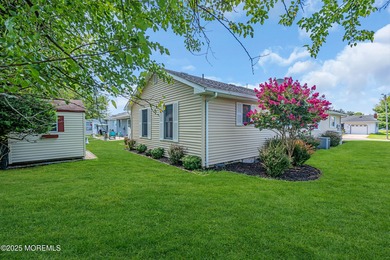 Welcome to this unique Yellowstone model featuring 2 full baths