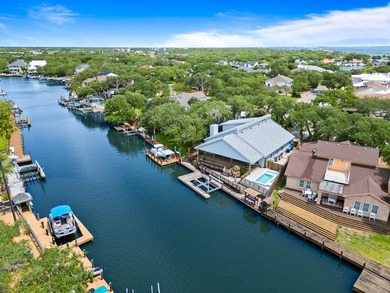 2321 Harbor Drive has been beautifully updated and thoughtfully - photo 45