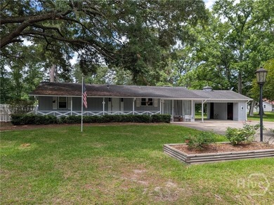 3 BEDROOM, 3 BATH LAKEFRONT HOME WITH DETACHED WORKSHOP/OFFICE - photo 1