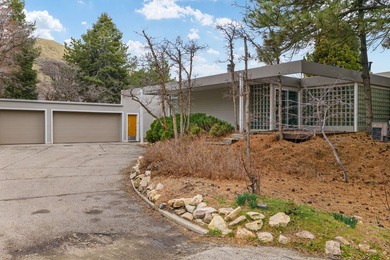 This 18-acre estate in Fort Canyon is located at the end of a - photo 9