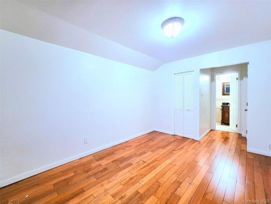 Spacious Updated Condo in a Convenient Prime Location in - photo 11