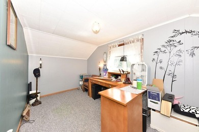 This fantastic 3 BDR home is situated on a remarkable lot - photo 21