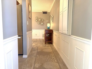 (private lake, pond, coastal) Condo Active Under Contract in Vero Beach Florida