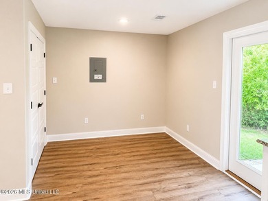 Move-in ready 3-bedroom home built in 2024! This well-maintained - photo 6