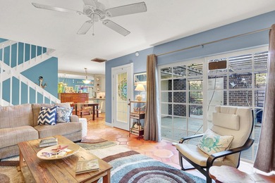 (private lake, pond, coastal) Townhome/Townhouse Active Under Contract in Palm Beach Gardens Florida