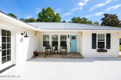 Welcome to a truly exceptional country estate where modern - photo 6