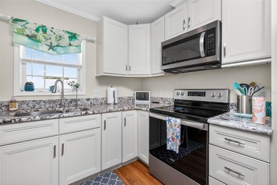 Welcome to Sought-after Eagle Point, A Vibrant 55+ Co-Op Park - photo 17