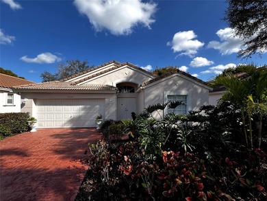 (private lake, pond, coastal) Home For Sale in Boynton Beach Florida