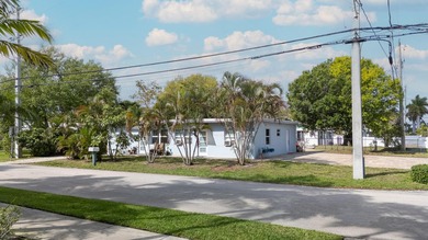Rare income-producing duplex in East Oakland Park, FL - perfect - photo 2