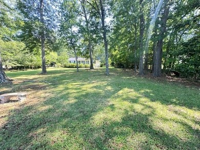 ESTATE SALE! 4BR 3BA Ranch situated perfectly on an absolutely - photo 4