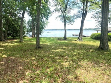 ESTATE SALE! 4BR 3BA Ranch situated perfectly on an absolutely - photo 6