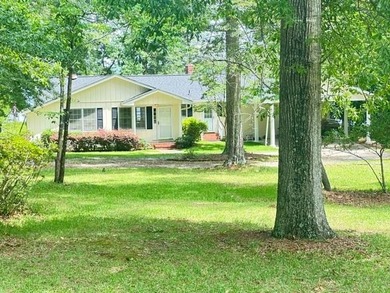 ESTATE SALE! 4BR 3BA Ranch situated perfectly on an absolutely - photo 7