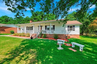 This beautiful 3-bedroom, 2-bathroom home combines classic charm - photo 2