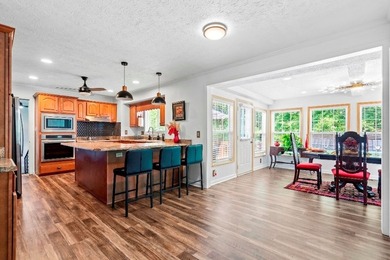 This beautiful 3-bedroom, 2-bathroom home combines classic charm - photo 10