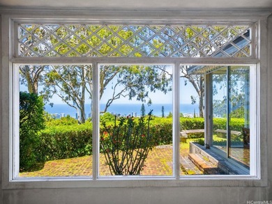 A rare opportunity to acquire a historic Honolulu estate. Built - photo 12