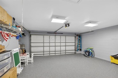 Beautiful and spacious POOL home with newer roof. This - photo 21