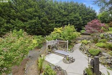 Nestled on 2.83 private acres, this beautifully landscaped - photo 31