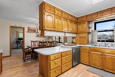 Enjoy beautiful views of Sauk Lake from this well-maintained 5 - photo 7